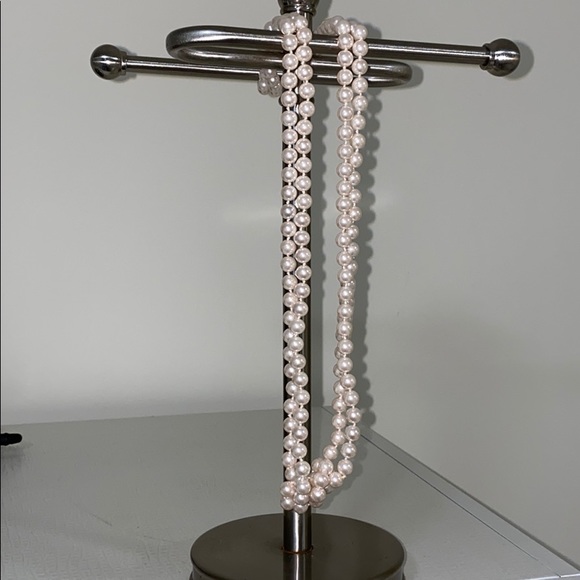 💚2for$18. Pearl necklace. One long strand glassy - Picture 3 of 3